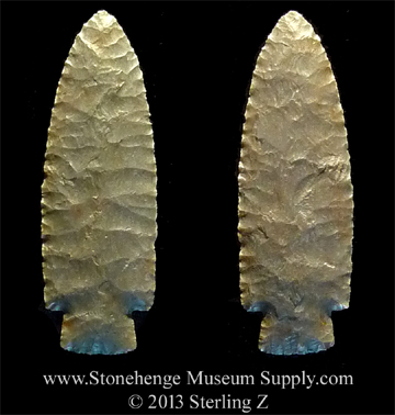 Lithic Casting of a beautiful Texas Scottsbluff arrowhead - Lithic cast for sale - Paleo Scottsbluff cast - Cody knife - Scottsbluff arrowhead for sale - Lithic Casting